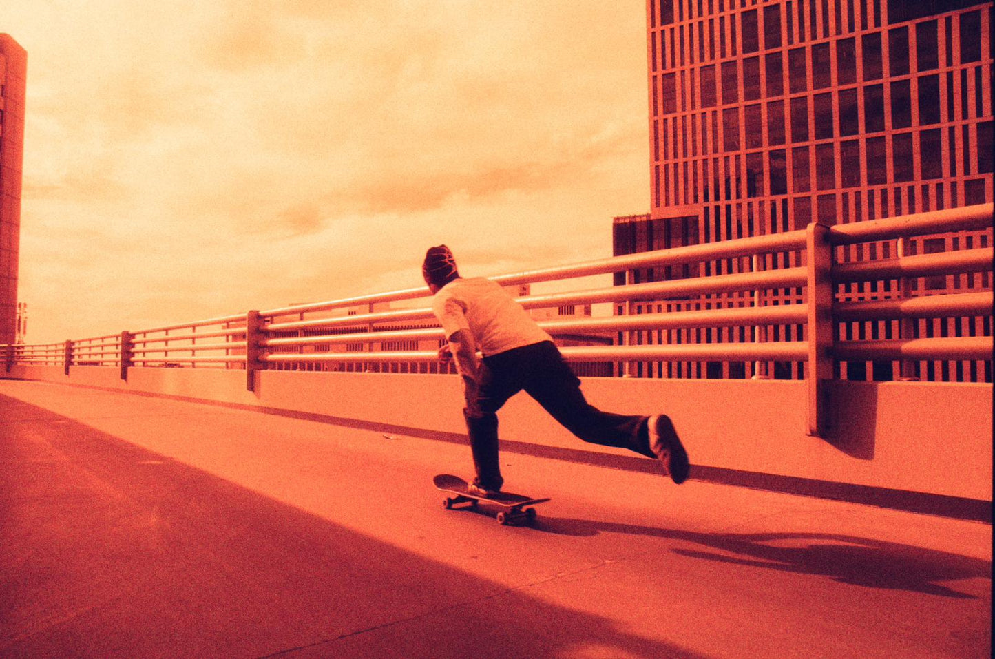 HARMAN Red 125 Redscale